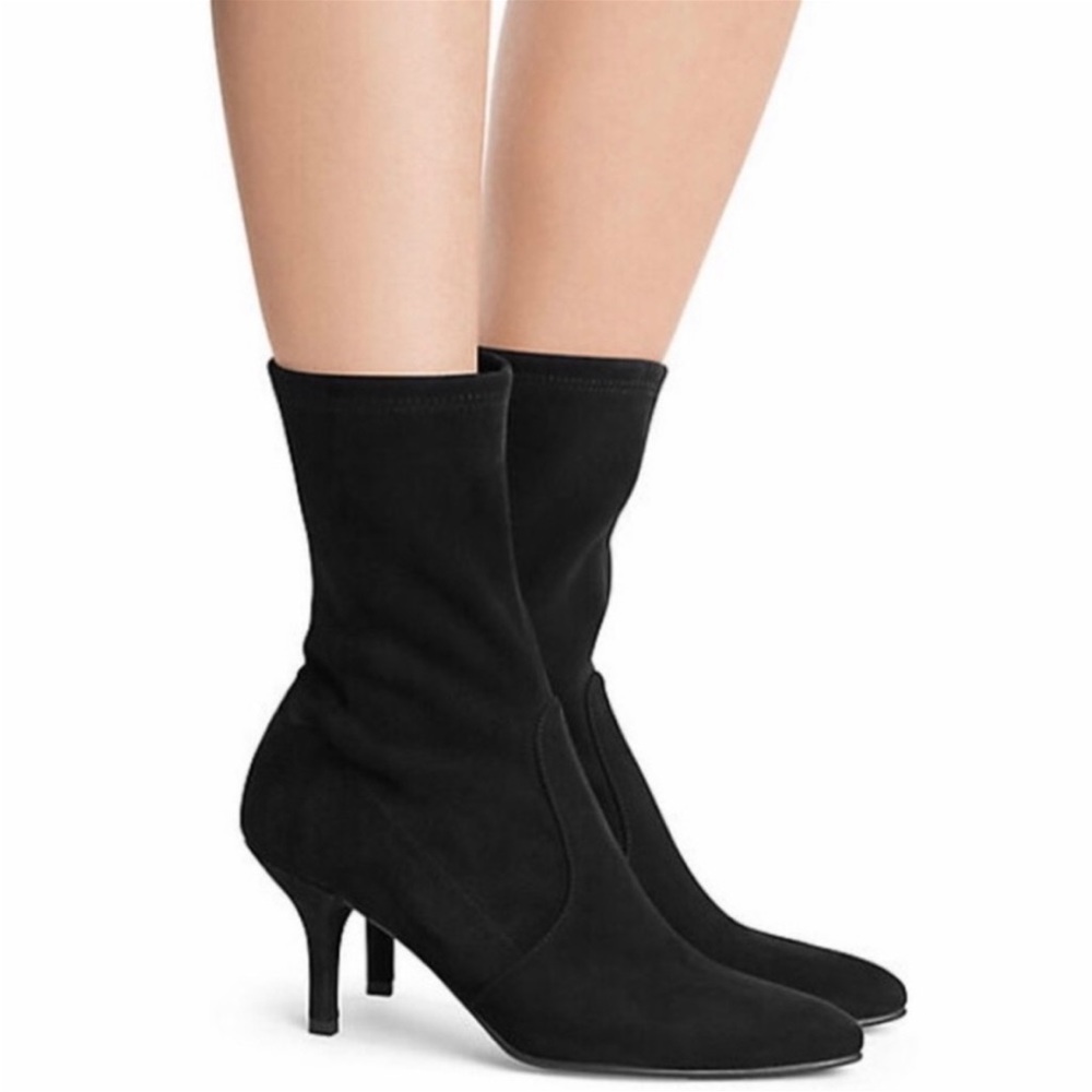 Stuart Weitzman Cling Bootie Black
Suede
Size 7 M